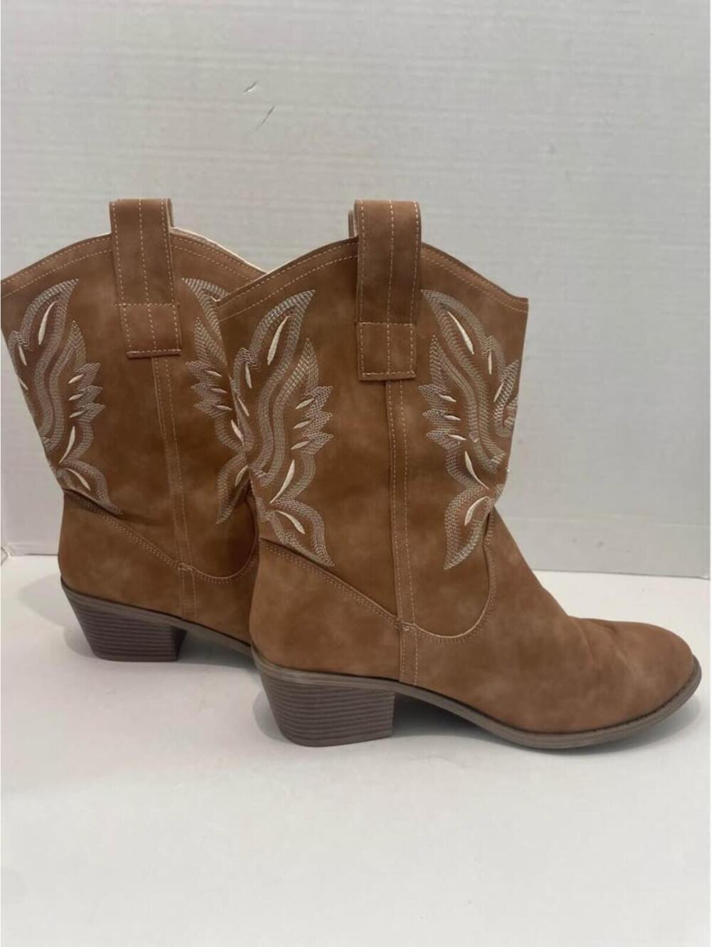 Classic Western Boots Cow Suede Pointed toe Wedges Heel Ankle Boots Simple